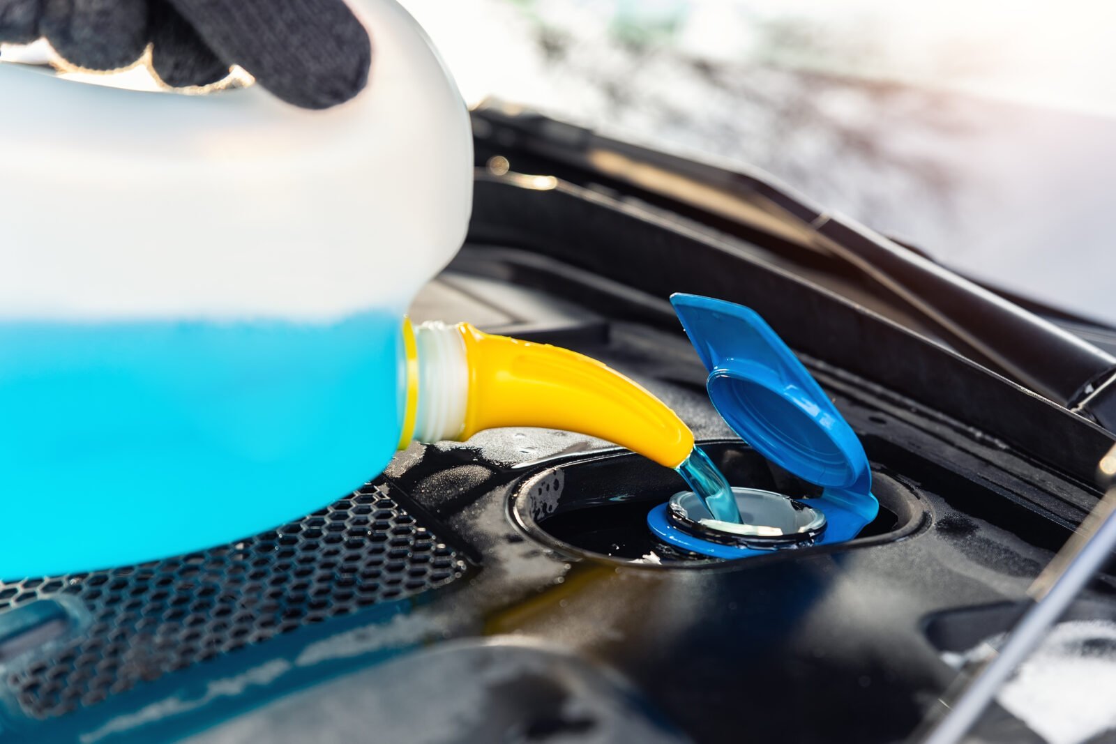 Remplissage d'un réservoir de liquide additif dans un véhicule