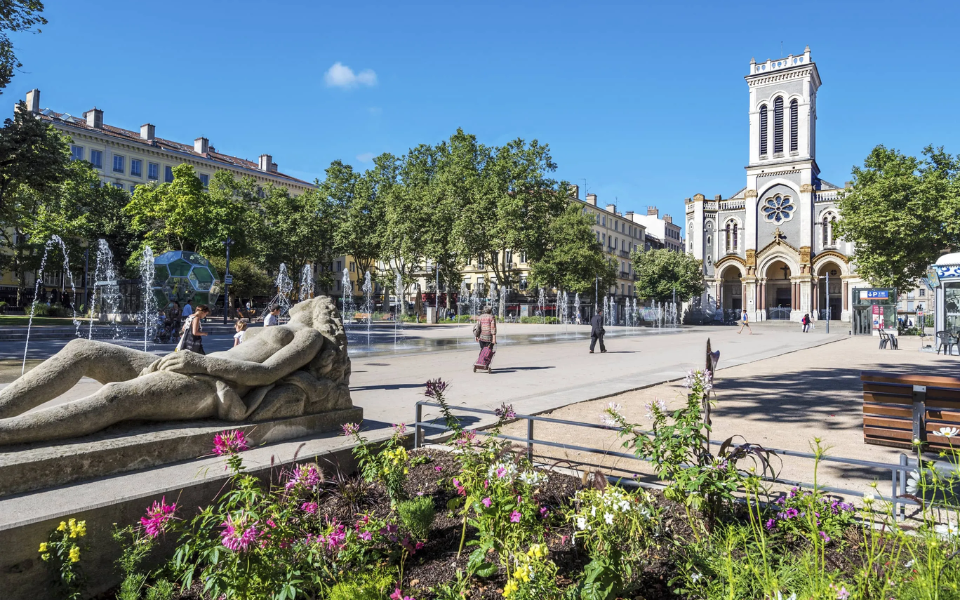 Dépanneur voiture à Saint-Etienne (42000)